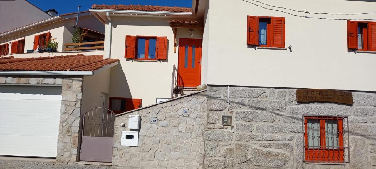 Albergue De Moes - Casa Do Ladrilho エクステリア 写真
